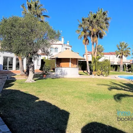 Dom wakacyjny Casa Suzi ,con Piscina,barbacoa Y Wifi